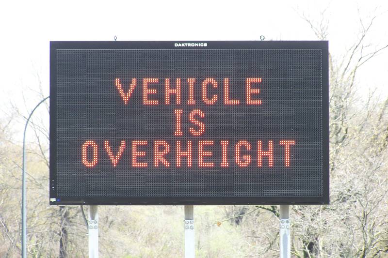 vehicleisoverheight.jpg