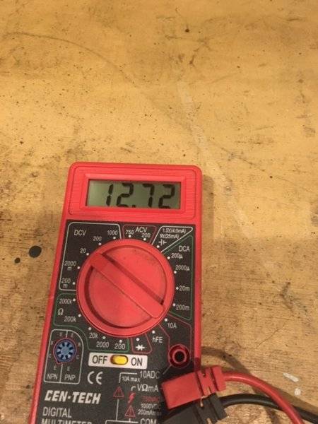 voltmeter gauge reading.JPG
