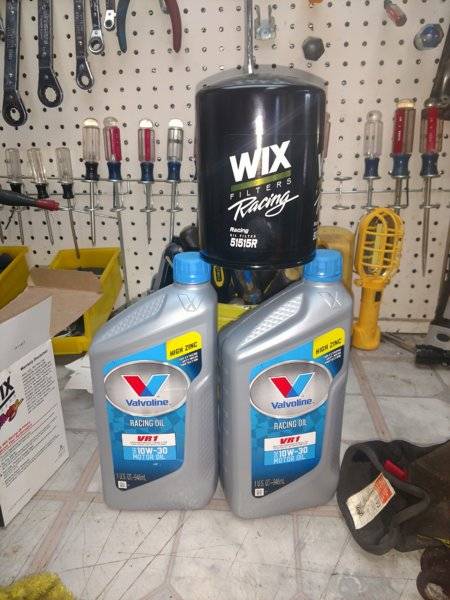 vr1 10w30 wix racing filter.jpg