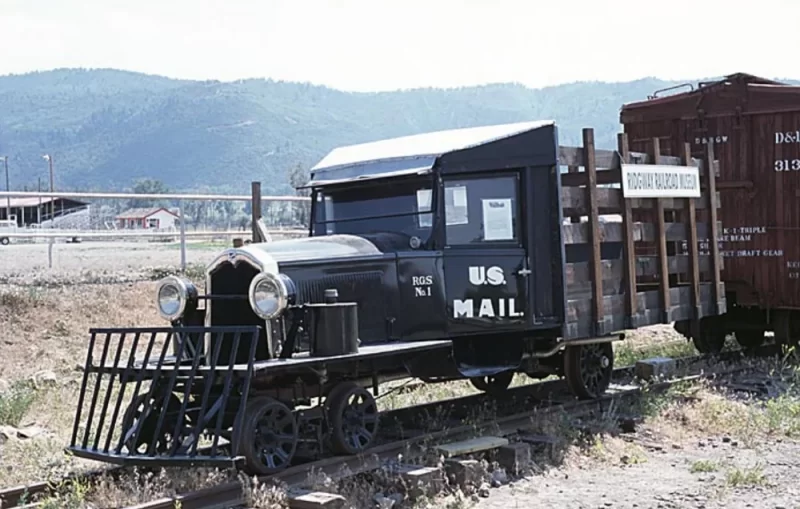 what-are-the-weirdest-locomotives-and-rolling-stock-you-can-v0-uab6vbw6xggd1.webp