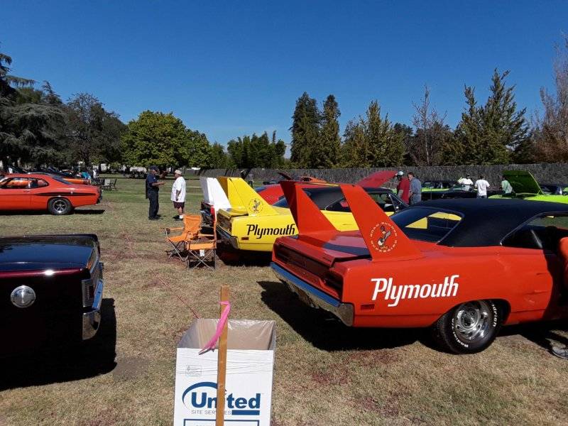 Wing Cars at Fall Fling 2018.jpg