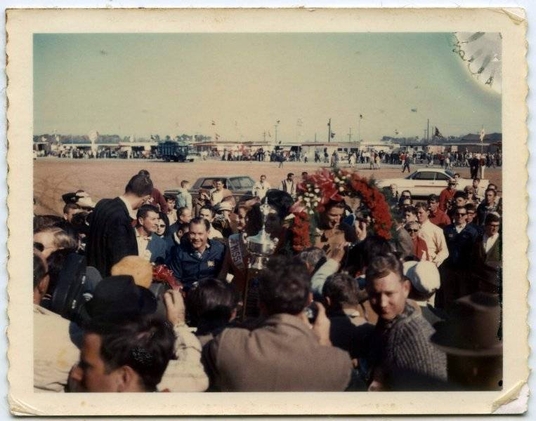 Winner circle Ruby-Miles in brown jacket img433.jpg