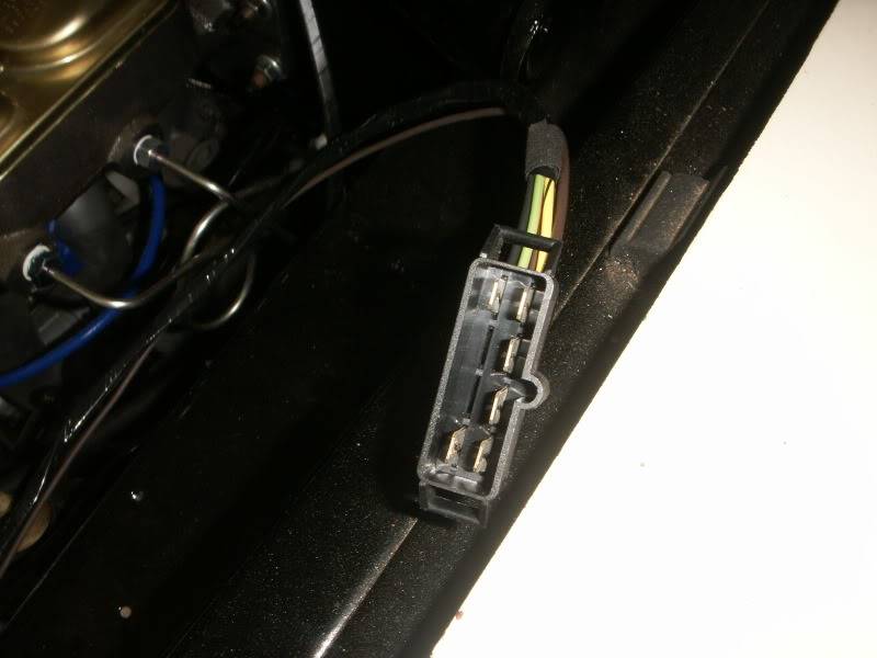 wireharnessconnector001.jpg