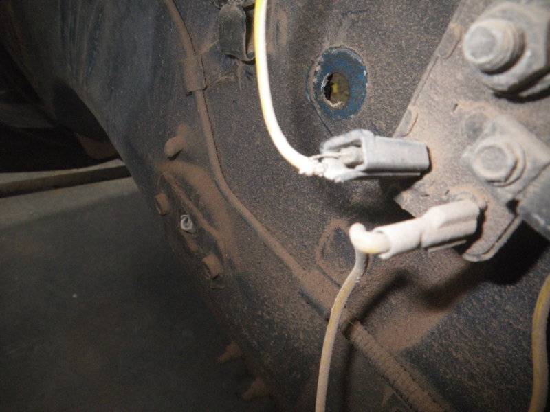 Wiring Headlight Lead Connection Bad.JPG