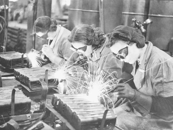 WWII-Women-Welders.png
