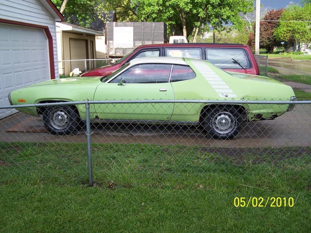 yard sale 2010 022.jpg