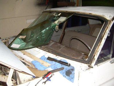 windshield 001.jpg windshield 001.jpg