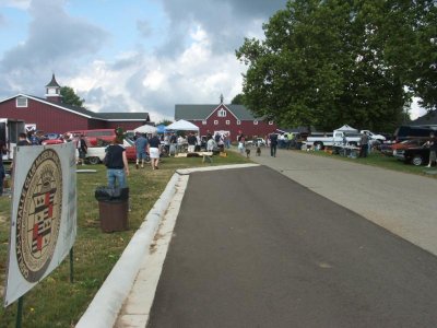 mopars at the red barns 001.jpg