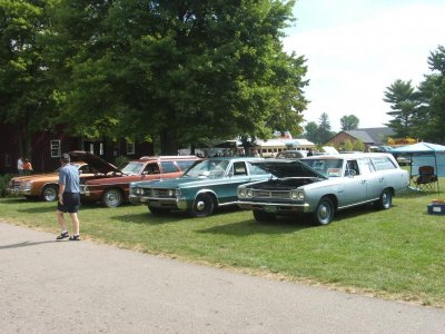 mopars at the red barns 013.jpg