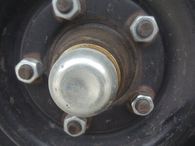 BBody lug nuts 1.JPG