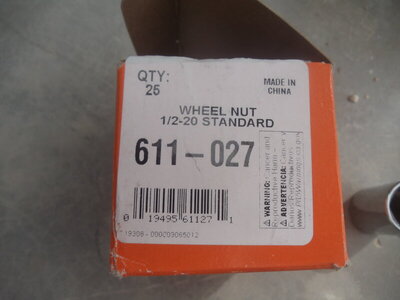 BBody lug nuts 2.JPG