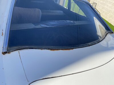 Rear window rust.jpg Rear window rust.jpg