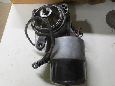 assorted wiper motor parts....jpg assorted wiper motor parts....jpg
