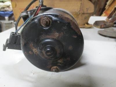 assorted wiper motor parts.............jpg assorted wiper motor parts.............jpg