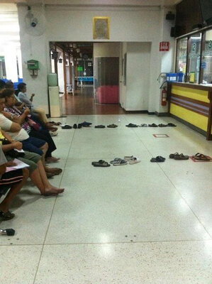 lining-up-thai-style.jpg