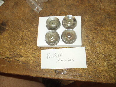 radio knobs.JPG