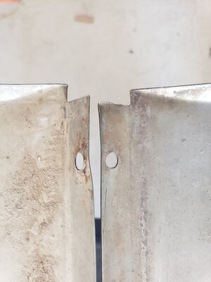 67RTRockerMoldings7.jpg 67RTRockerMoldings7.jpg