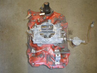 Poly 318 Intake & Carb 002 (Small).JPG