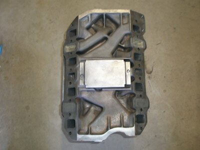 Poly 318 Intake & Carb 012 (Small).JPG