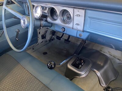 4-speed interior.jpg