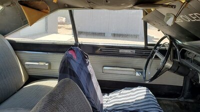 driver side interior .jpg driver side interior .jpg