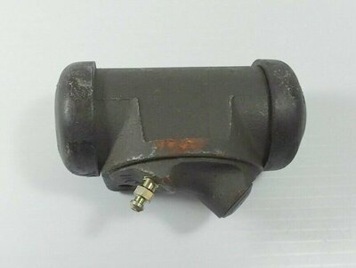 raybestos front right wheel cylinder WC36051.jpg