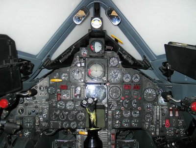 SR-71_Blackbird_Cockpit.jpg
