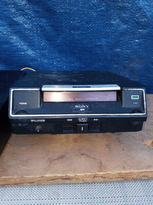 cassette deck.jpg