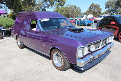 800px-1971_Ford_XY_Falcon_Panel_Van_%2816451151834%29.jpg