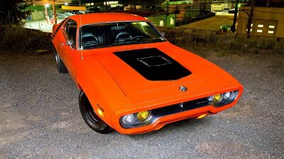cautofoto001-1972-plymouth-road-runner-gtx-right-front-678x381.jpg