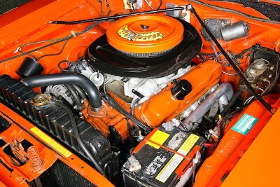 019-1972-plymouth-road-runner-gtx-engine-left.jpg