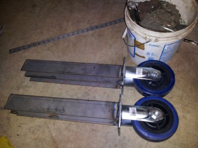 sm-fixedcasters.jpg sm-fixedcasters.jpg