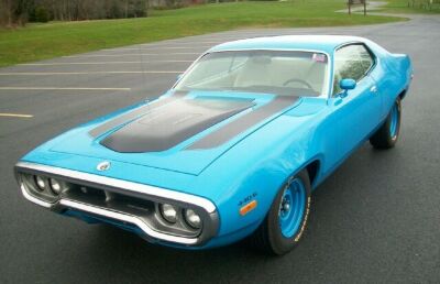 1972-plymouth-road-runner-440-6-tb3-petty-blue-air-grabber-hood-1.jpg