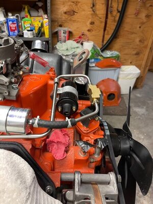 Fuel lIne T off center.JPG Fuel lIne T off center.JPG