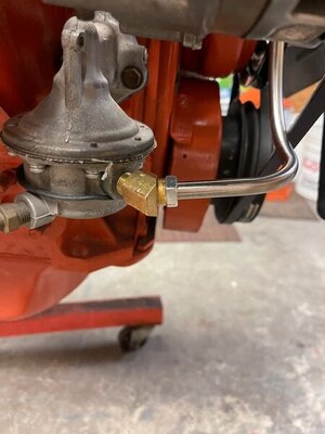 Fuel pump connection to fuel line.JPG Fuel pump connection to fuel line.JPG