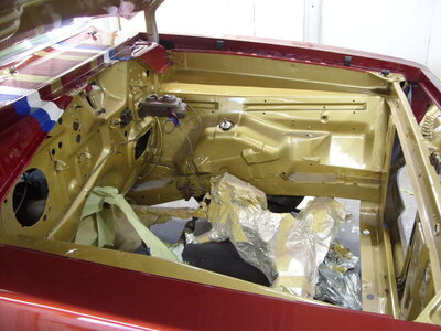 FINISHING STOUCHES ON 68 CUDA 004.JPG