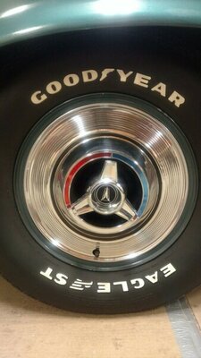 426-S hubcap.jpg