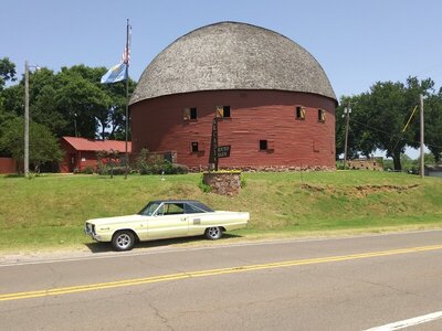 Coronet at the round barn2.jpg