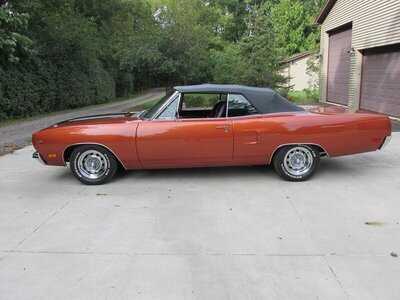 ROADRUNNER WITH CHROME RALLY WHEELS 1.jpg ROADRUNNER WITH CHROME RALLY WHEELS 1.jpg