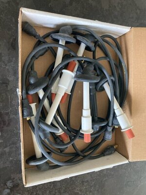 Hemi plug wires 1971.jpg