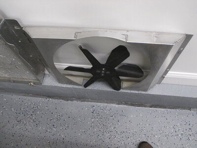 Radiator2.JPG Radiator2.JPG