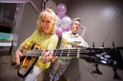 mike_gordon_barbara_eden.jpg