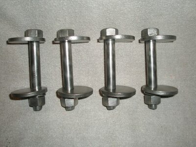 UCA Mount Bolts & Washers 001 (Small).JPG