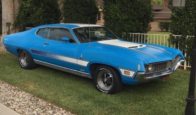 1971-Torino-GT-429-Cobra-Grabber-Blue-with-Laser-Stripe-Front-View-scaled.jpg