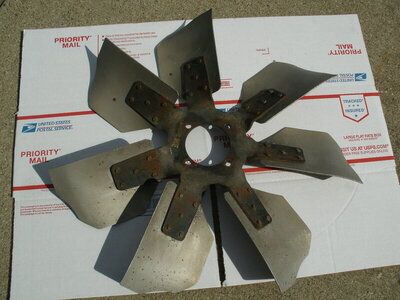 67 Hemi Alum Fan 006.JPG