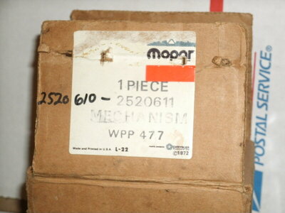 Air Shocks NOS Convt Latchs NOS Door Handles 008.JPG