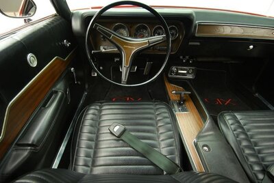 Interior 5.jpg Interior 5.jpg