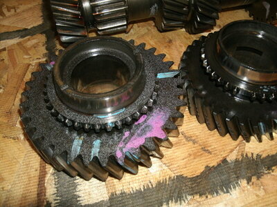 833 4 speed 23 spl gear set Case 014.JPG