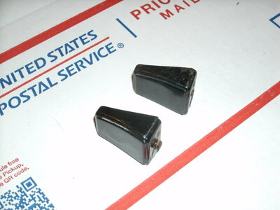 Hod seals seat adjt knobs 015.JPG