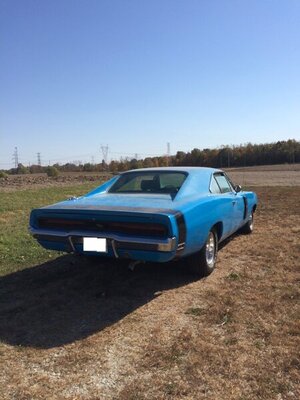 70charger2.jpg